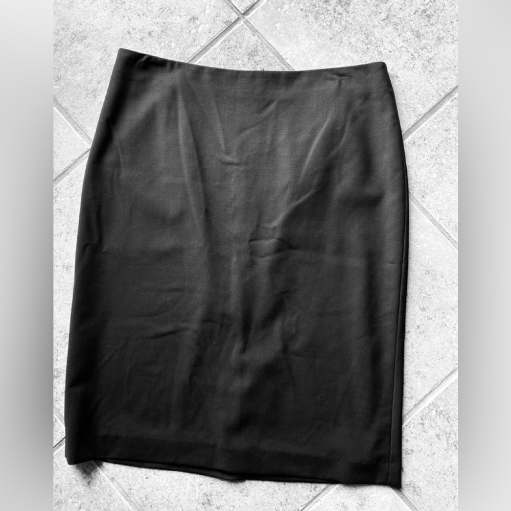 NWOT Talbots - Woman’s black midi pencil skirt (silky texture), Size: 10